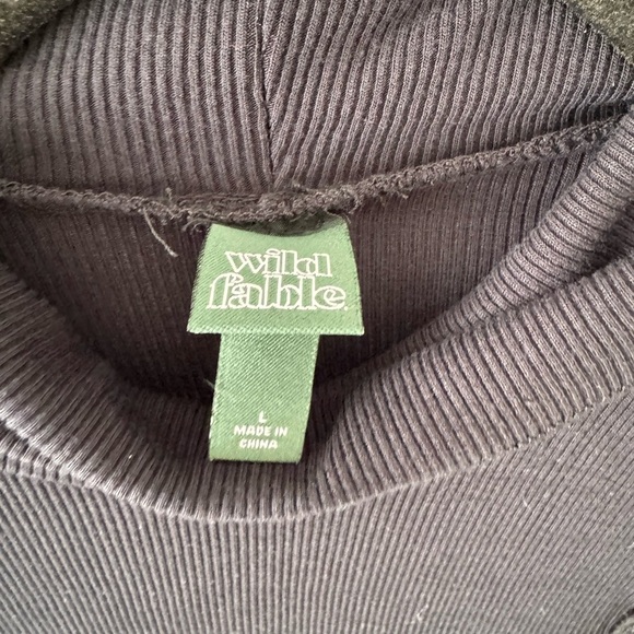 Ribbed Turtle Neck - Picture 3 of 3